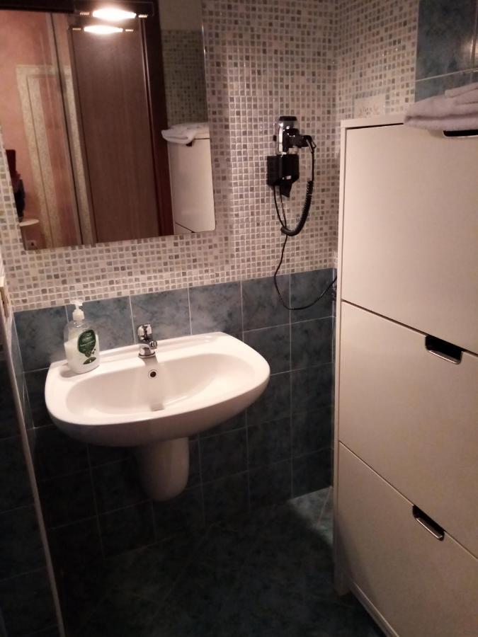 Camera con bagno Messina Esterno foto